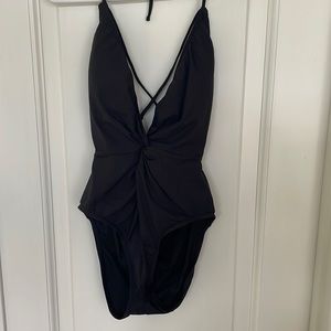 Kenneth Cole one Suit L